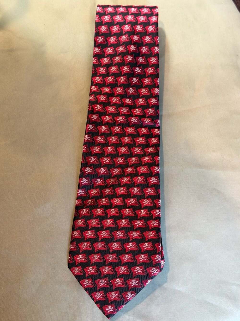 Disneyland Resort Pirates of the Caribbean Skull and Crossbones Necktie